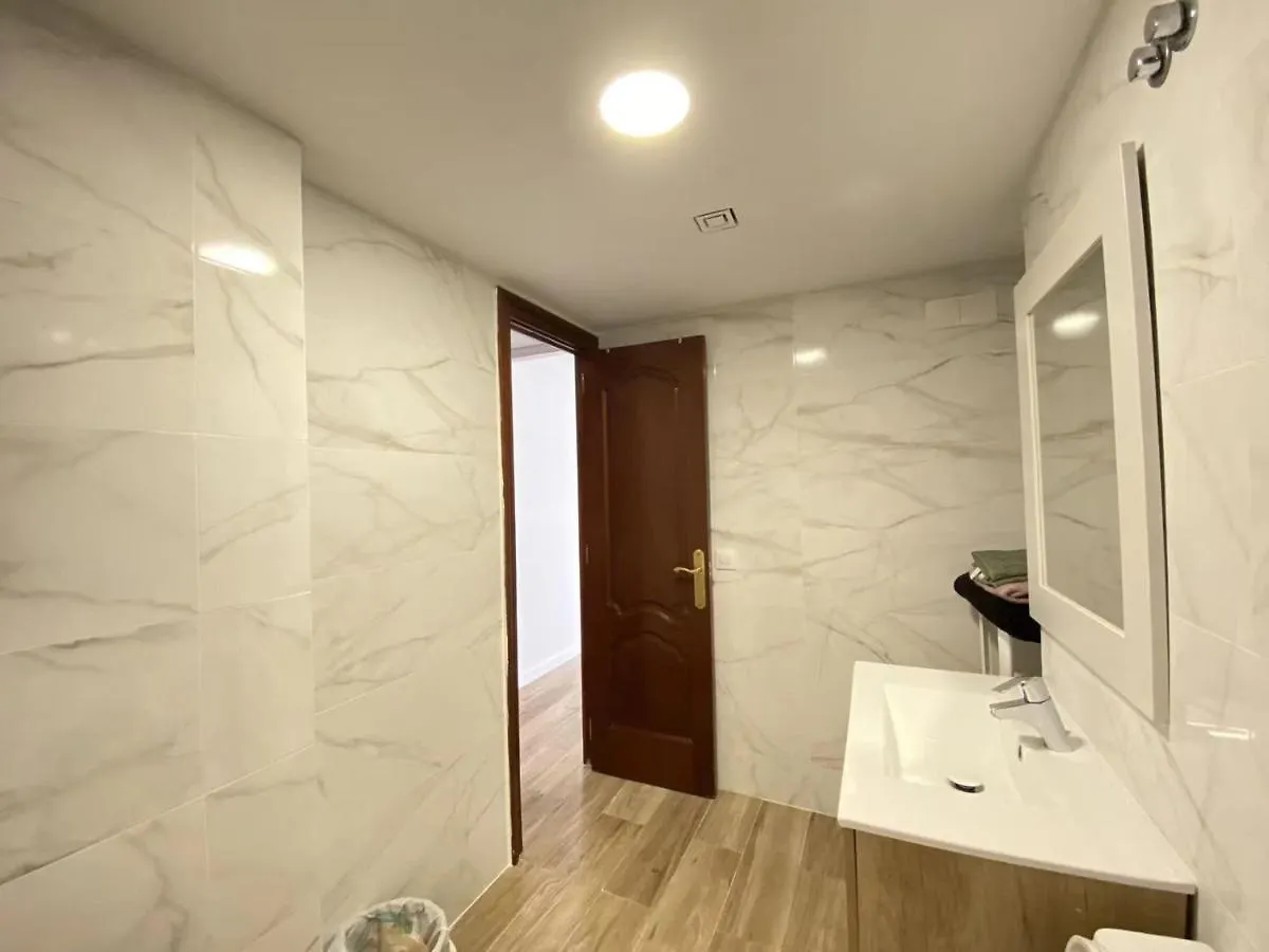 ゲストハウス Zhenyu Apartments バルセロナ