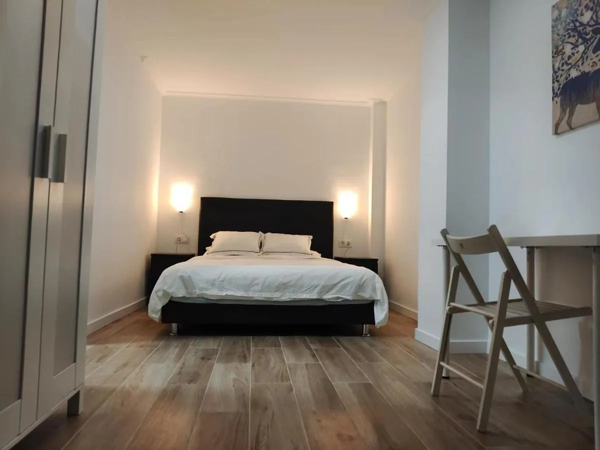 Zhenyu Apartments バルセロナ